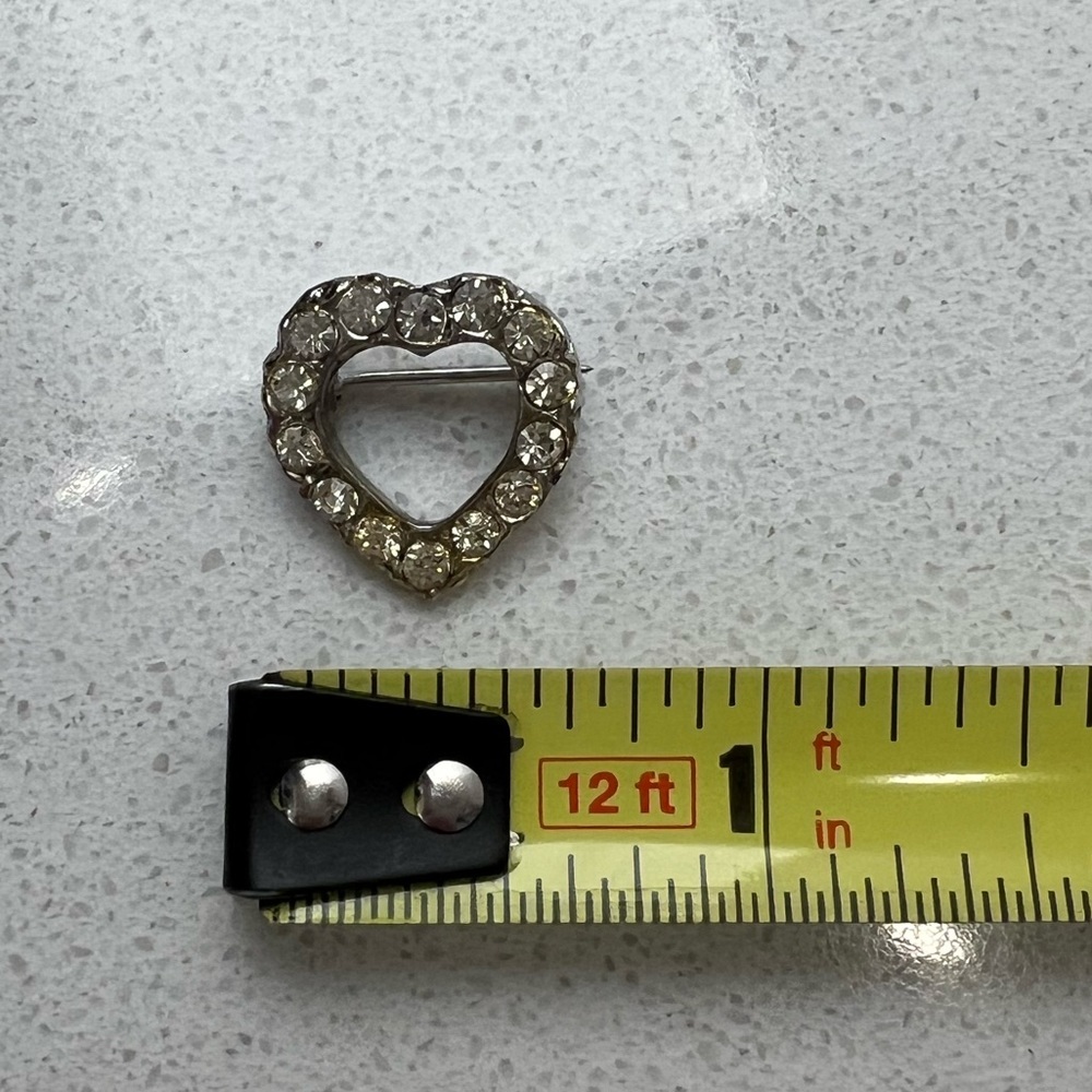 Vintage Heart Pins Dainty Tiny Valentine's Day Brooches - Picture 9 of 10